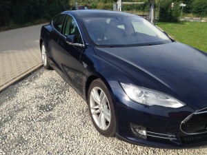 Tesla Model S 85